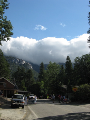 Clouds be rollin' in.
